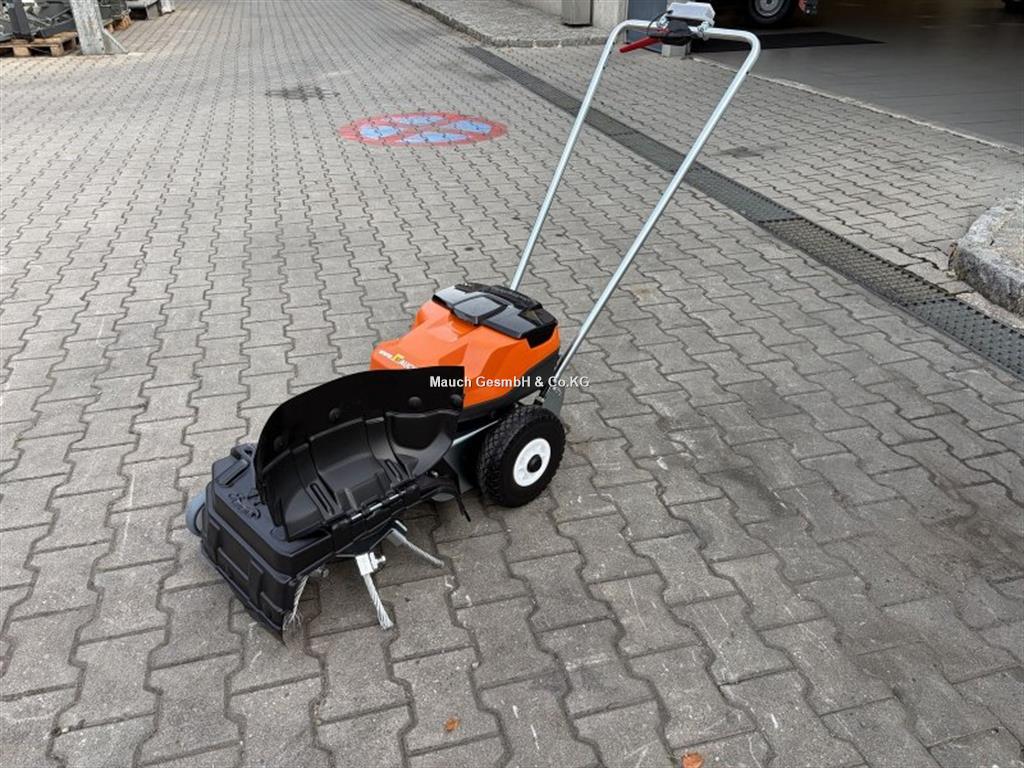 Tänavakivi puhastaja Westermann WKB 430 Husqvarna aku
